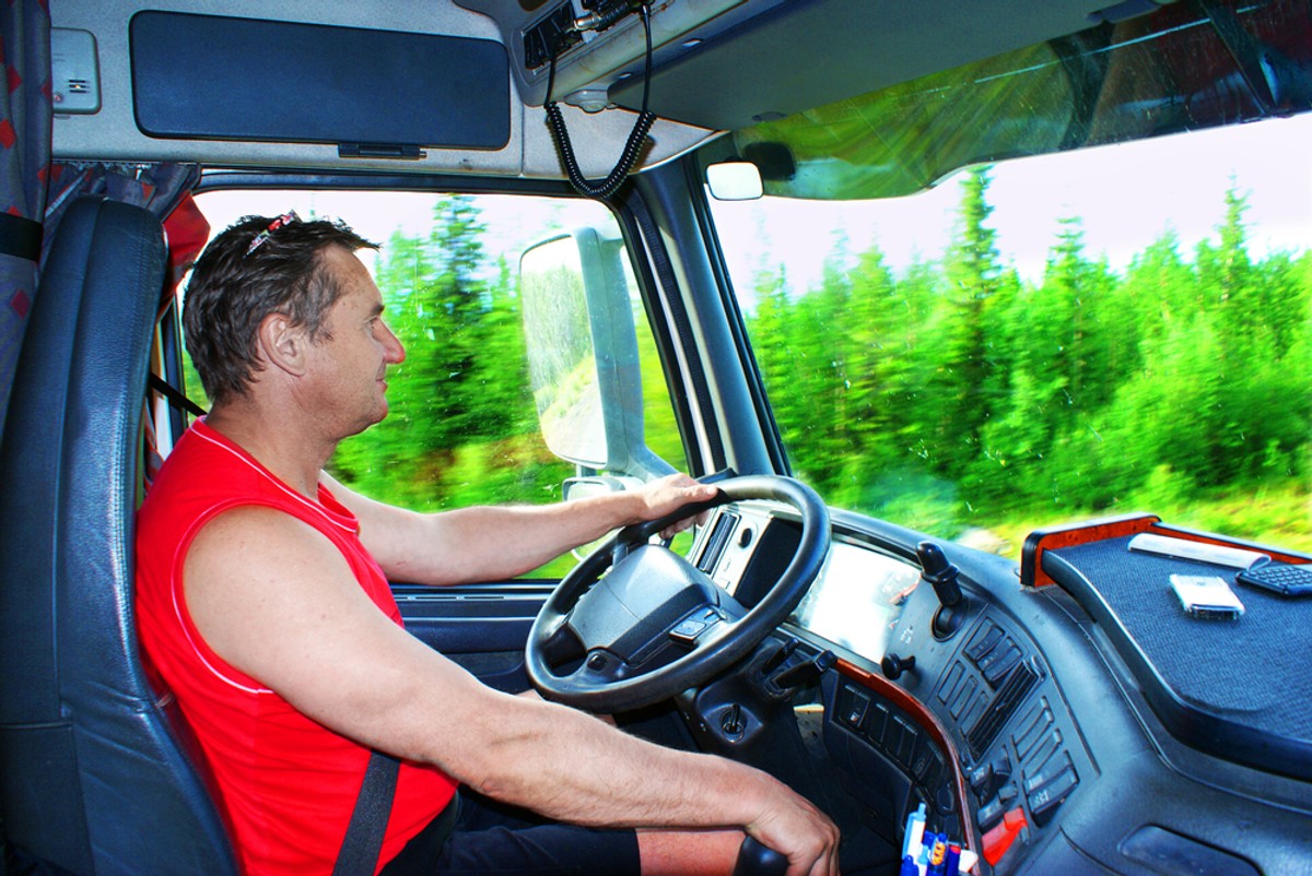 Od 1 stycznia 2012 roku firma transportowa, która zatrudnia do 10 kierowców, nie dostanie wyższej kary niż 15 tys. zł podczas jednej kontroli w swojej siedzibie
