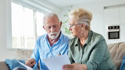 seniorzy mają czas do 23 grudnia. za karę mniejsza emerytura