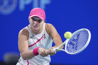 Tak Iga Świątek pokonała Elise Mertens. Udany początek Polki w Stuttgarcie [WIDEO]