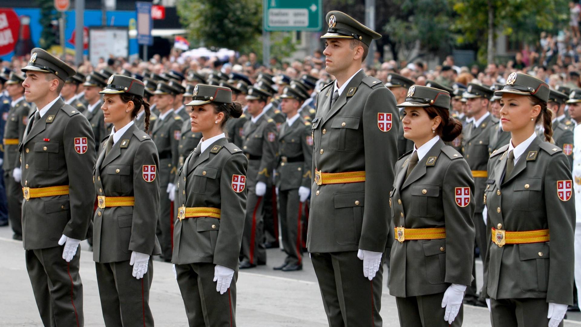 Devojka čiji je poziv za vojsku uzburkao srpski Fejs nam je objasnila o čemu se radi