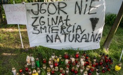 Protestowali po śmierci 25-letniego Igora. "Policjantów obrzucono kamieniami, racami i petardami"