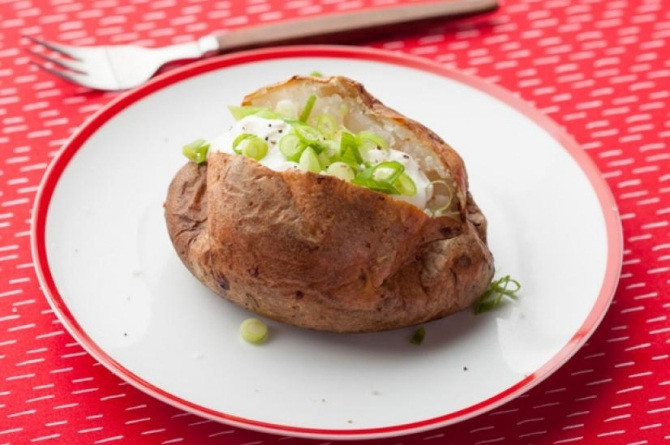 5 creative ways to cook potatoes that your family would love. [Image | The Food Network]