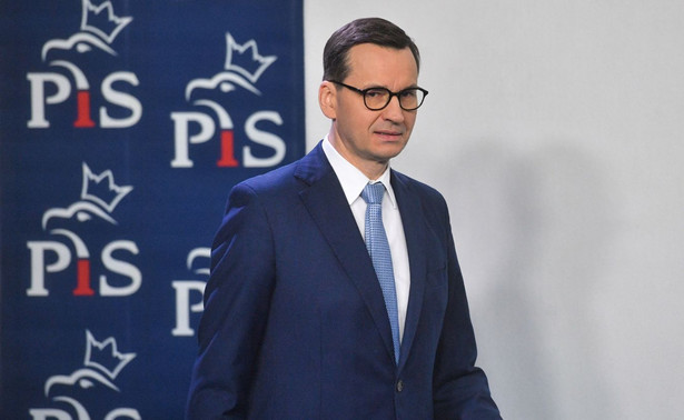 Morawiecki: Należy się cieszyć, że ceny paliw nie wzrosły