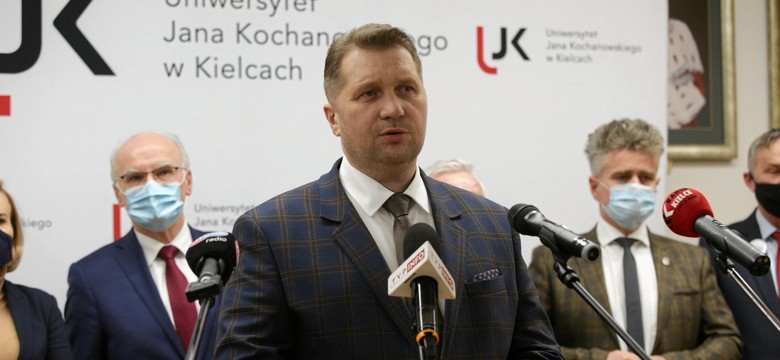 Czarnek: Nie przewidujemy przedłużenia nauki zdalnej
