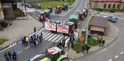 Rolnicy Agrounii rozpoczęli strajk. Gdzie są utrudnienia? Jak ominąć blokady dróg?