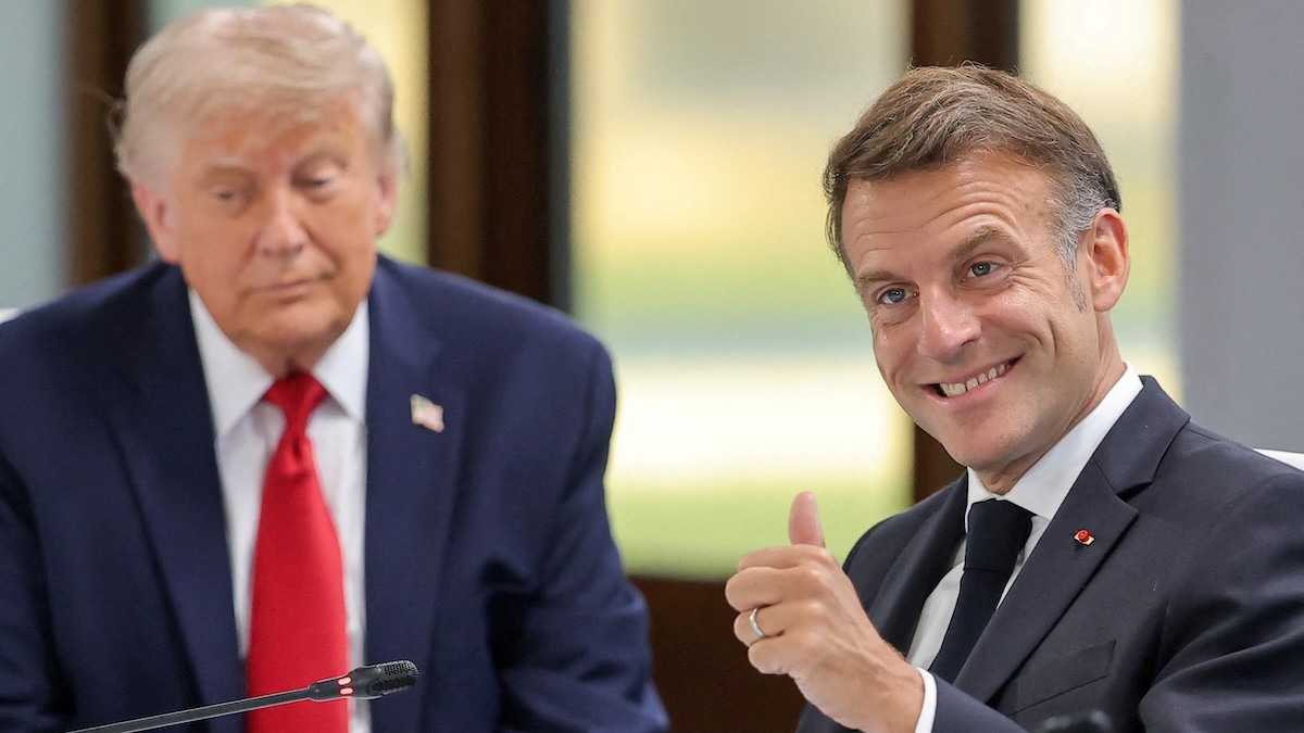 Americký prezident Donald Trump a francúzsky prezident Emmanuel Macron počas samitu G7 v Evian-les-Bains vo Francúzsku 17. júna 2026.