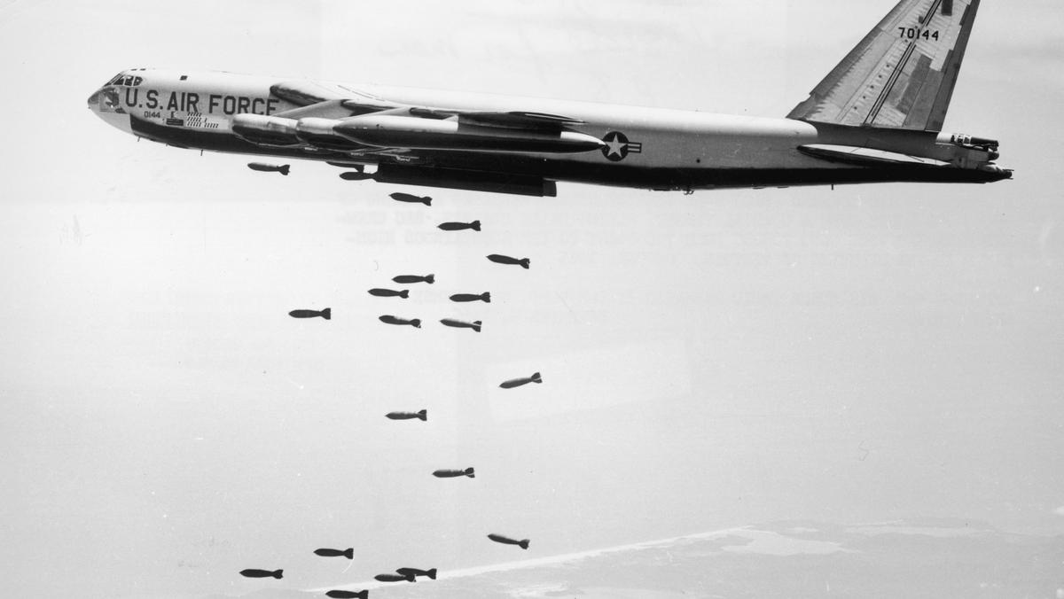 Atak bombowców B-52 podczas wojny w Wietnamie, 1965 r