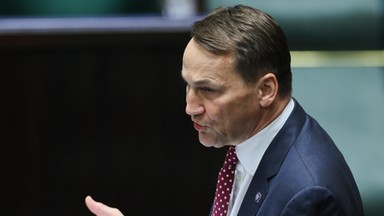 Radosław Sikorski poruszył na antenie kwestię swoich zarobków. "80 proc. mniej"