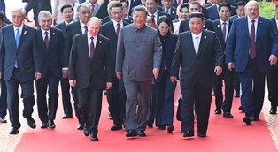 Kuriozalny dialog trzech dyktatorów w Pekinie. Jest nagranie