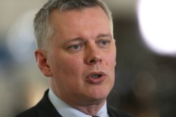 Siemoniak odpowiada Macierewiczowi. "Sto ataszatów? Jak ten człowiek mógł być ministrem obrony?"