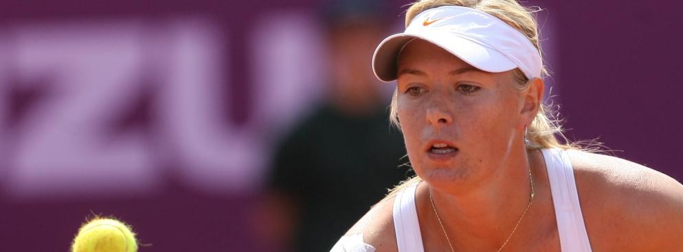 <b>1. Maria Szarapowa</b> - w 2012 roku zarobiła <b>27,1 mln dol.</b>
<br>
<br>
Rosjanka ósmy rok z rzędu zajmuje pierwsze miejsce na liście najlepiej zarabiających sportsmenek.
<br>
Szarapowa miała rewelacyjny sezon, jednak zarobki sięgające niemal 30 mln dolarów nie są jednak wyłączną zasługą jej sportowych wyczynów. Tenisistka ma też niezwykle opłacalne umowy sponsorskie z Nike, Evian, Head, Clear Shampoo, Tag Heuer, Sony Ericsson czy Tiffany.