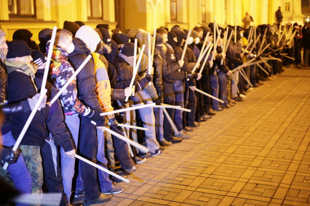 Ukraińcy nie dali się zastraszyć. Tłumy na placu św. Michała w Kijowie