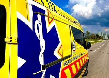 mentő újraélesztés defibrillátor