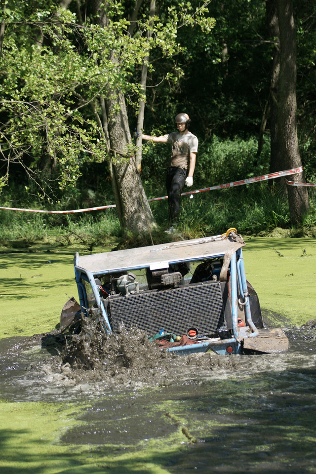 PT Dragon Winch Extreme – Brodnica: błotny pogrom