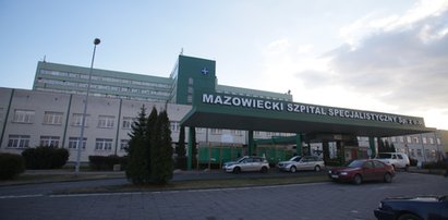 Szpital "zgubił" pacjenta. Pan Władysław czekał kilka godzin na krzesełku na pomoc. Mężczyzna nie żyje