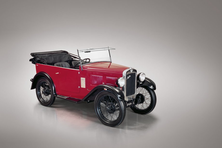 ... Austin 7, a highly-successful and influential British design which was the first mass-produced vehicle to feature the same control layout (pedals on the floor ordered clutch, brake, and gas) still used in cars today.