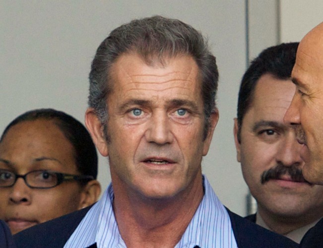 Mel Gibson gęsto tłumaczył się przed ławą przysięgłych z tego, co zrobił swojej partnerce, Oksanie Grigorievej.