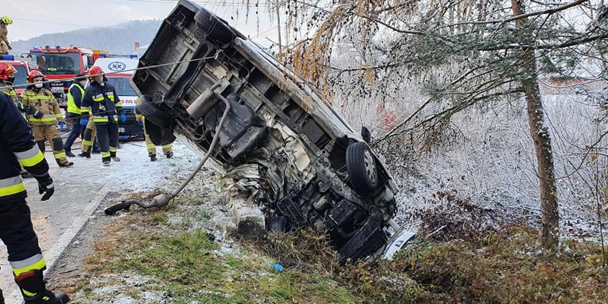 Tragedia na moście. 21-letni kierowca nie żyje