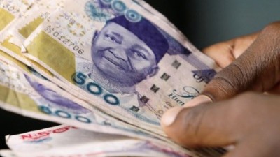 Agege LG gives cash support to 4,000 artisans, traders