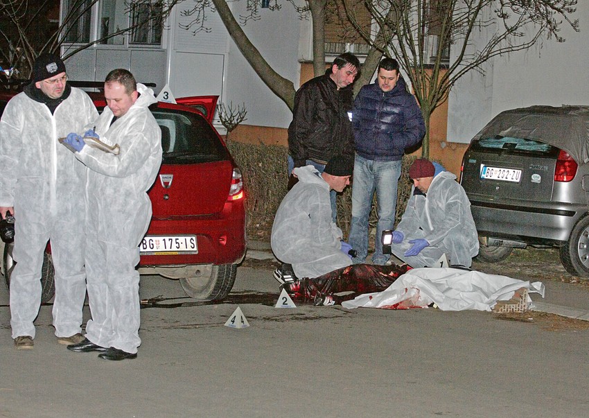 Policijski uviđaj nakon ubistva u Batajnici