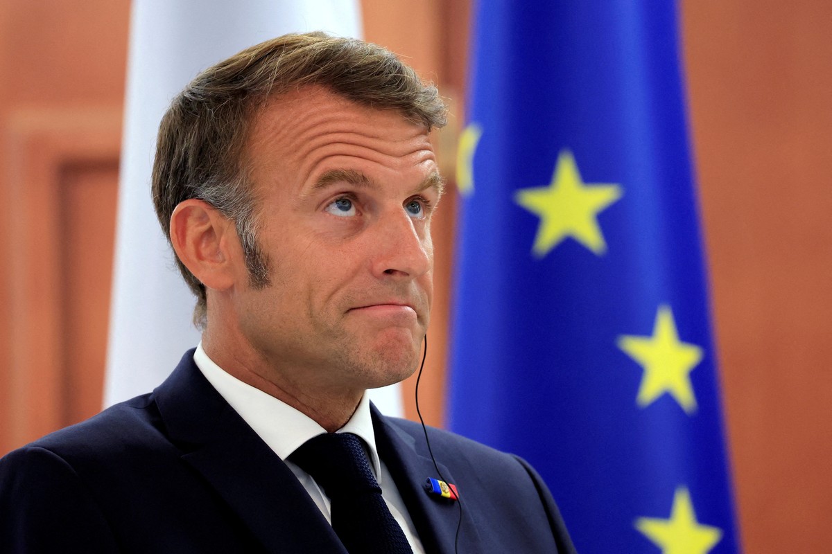 Kryzys polityczny we Francji. Macron ma dwie opcje