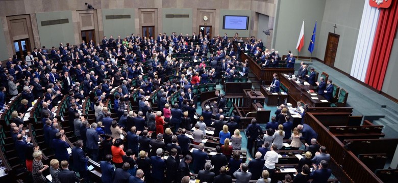 Awantura przy Wiejskiej. Sejm nie zgodził się na odrzucenie projektu ws. wstrzymania sprzedaży ziemi