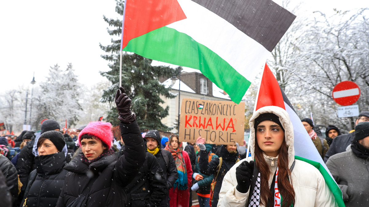 Protest w Warszawie. "Nasza obecność symbolizuje solidarność z Palestyną"