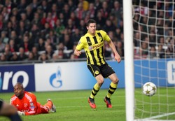 Liga Mistrzów: Popis Lewandowskiego. Dwa gole i awans Borussii. WIDEO