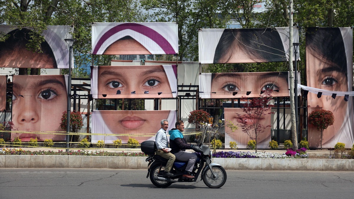 Slike devojčica ubijenih u američkom napadu na Teheran | Foto: ABEDIN TAHERKENAREH/EPA/Shutterstock