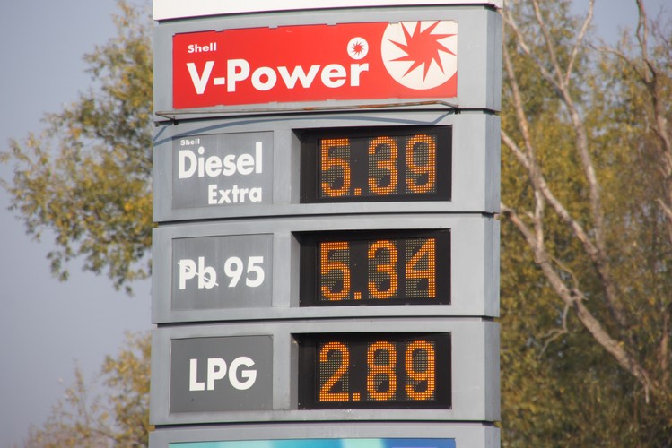 Ceny benzyny, oleju napędowego i gazu LPG w 2011 roku