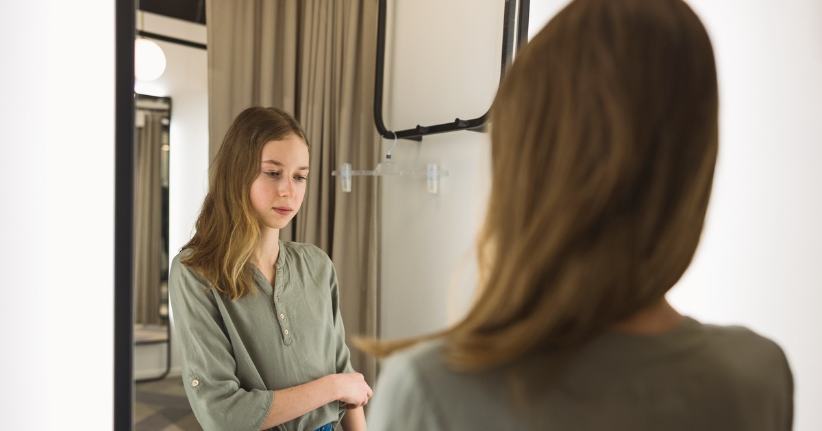 Nastolatki katują się treningami i glodówkami. Jak pomóc im zaakceptować swój wygląd?