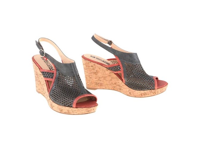 Najmodniejsze modowe zestawienia na lato 2011: propozycje Big Star