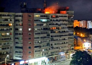 Oko 70 ljudi je evakuisano dok je požar gašen | Foto: DSU via Reuters