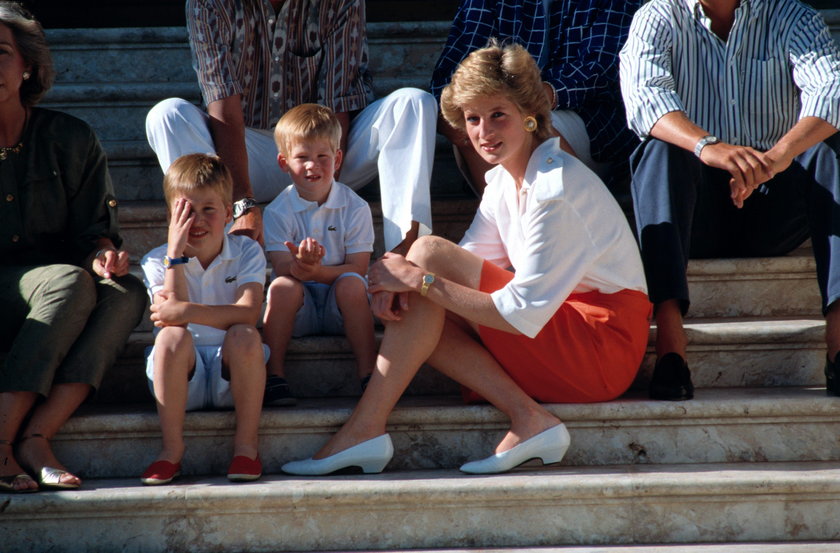 Książę Harry, książę William i księżna Diana