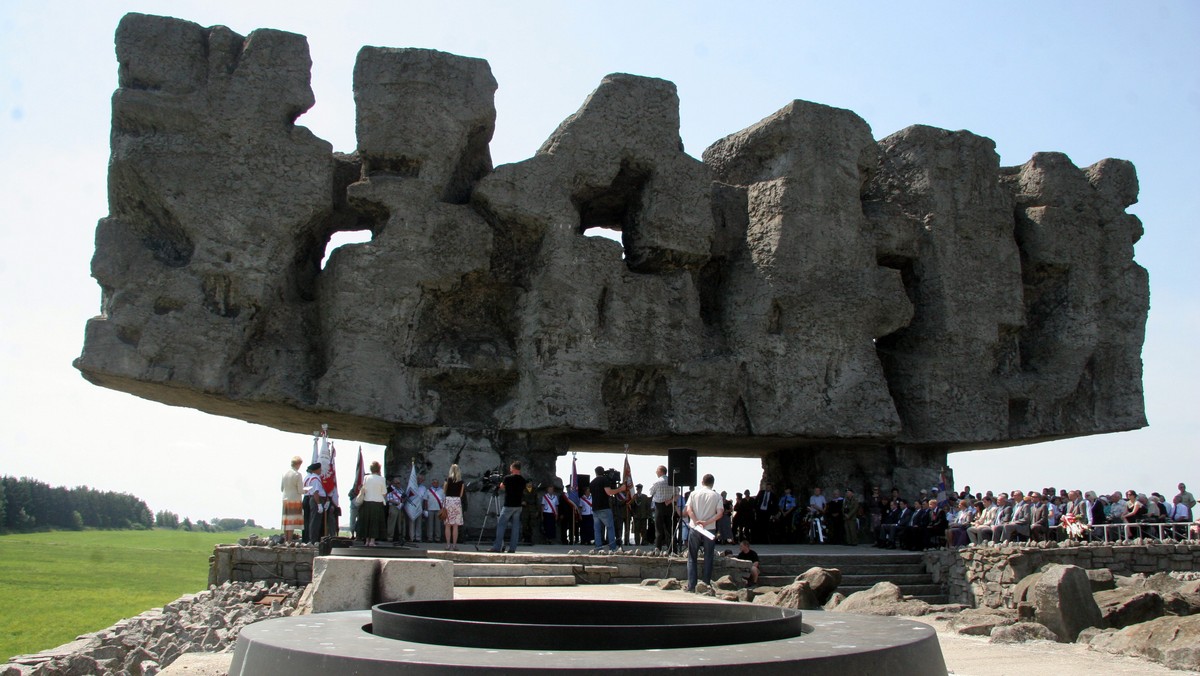 Wiceburmistrz Jerozolimy chce, by obywatele Izraela przestali jeździć do Polski, by poznawać historię w takich miejscach jak Majdanek czy Auschwitz-Birkenau. - Mamy nadzieję, że ta zapowiedź nie zostanie wprowadzona w życie – mówią nam przedstawiciele PM na Majdanku.