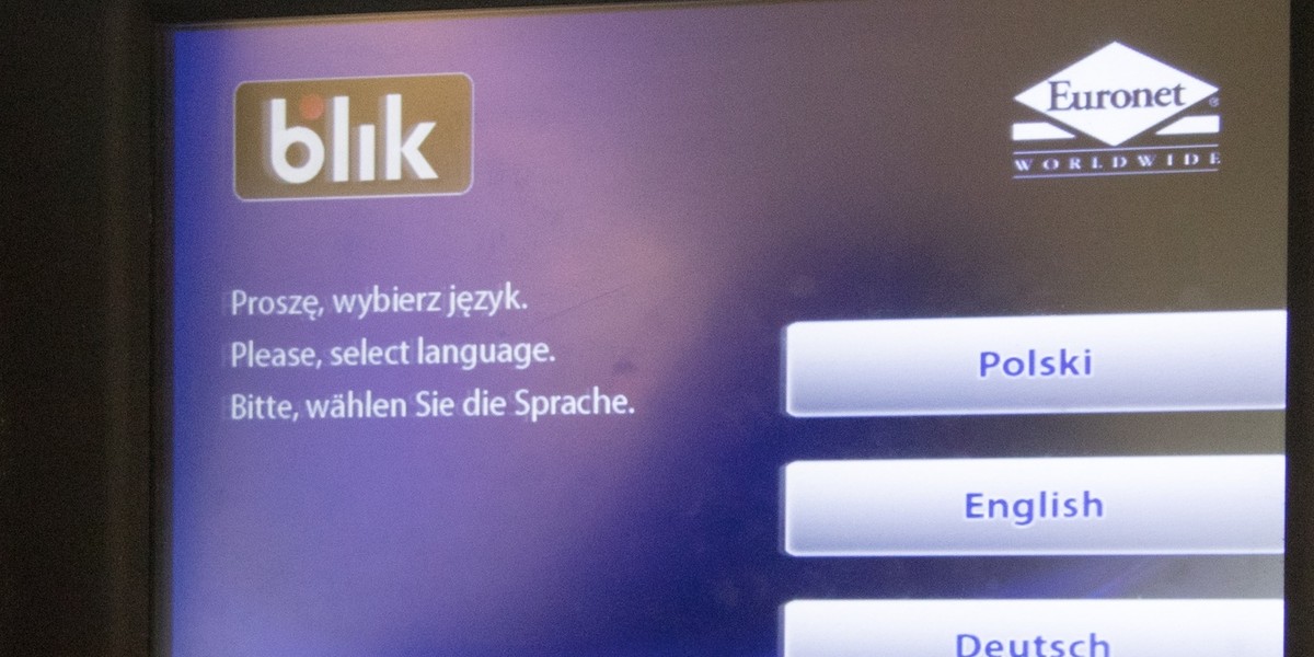 BLIK to polski standard płatności mobilnych. Jego udziałowcami jest sześć banków