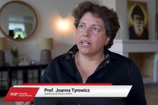 Prof. Joanna Tyrowicz: Oto, co utrudnia łączenie ról liderek i matek