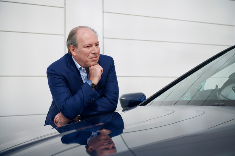 CES 2022: BMW Theater Screen — kino samochodowe nowej generacji. Pomagał przy nim Hans Zimmer