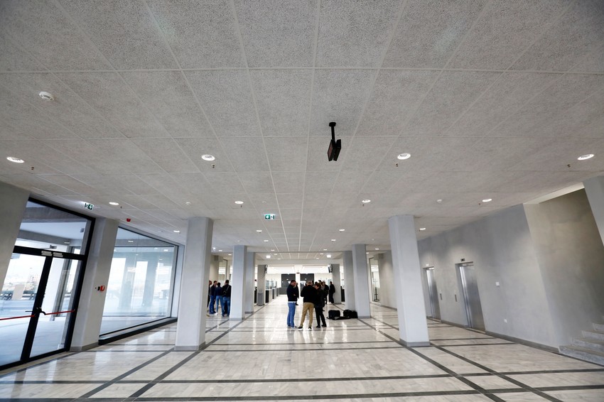 Svetli i prostrani hol