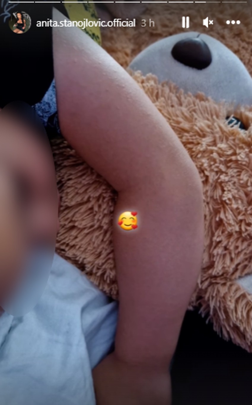 Anita Stanojlović se ne odvaja od sina