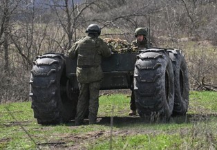 Rosja wysłała na front potężnego robota. Ma specjalną misję