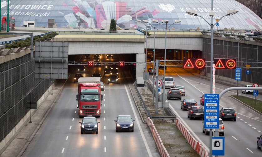 Tunel paraliżuje Katowice