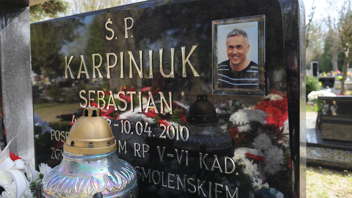 Na cmentarzu w Kołobrzegu dziś przeprowadzono ekshumację Sebastiana Karpiniuka, 68. ofiary katastrofy smoleńskiej. Protestowali przeciwko niej przyjaciele i znajomi nieżyjącego posła PO.
