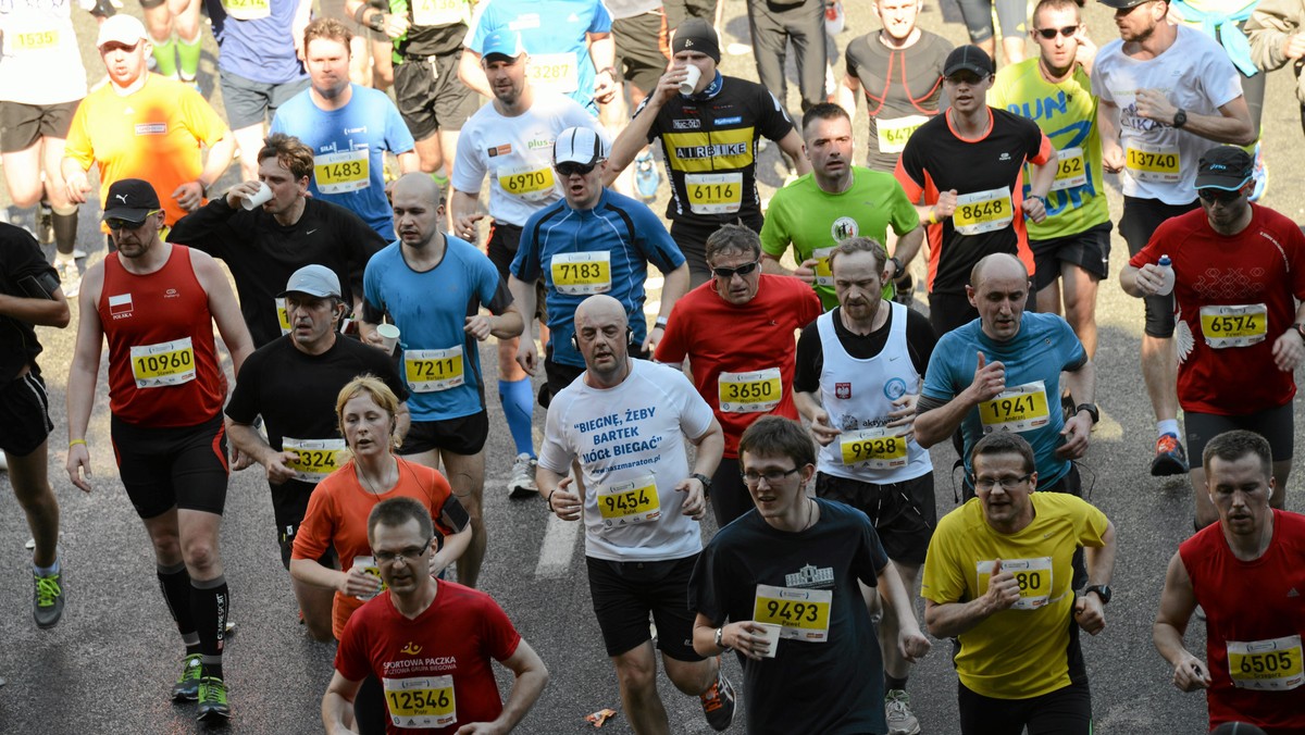 Ponad siedem tysięcy zawodników zgłosiło się do 15. edycji poznańskiego maratonu, który odbędzie się w najbliższą niedzielę. Organizatorzy dokonali małej korekty trasy, uczestnicy pobiegną m.in. przez murawę INEA Stadionu, gdzie mecze rozgrywają piłkarze Lecha.