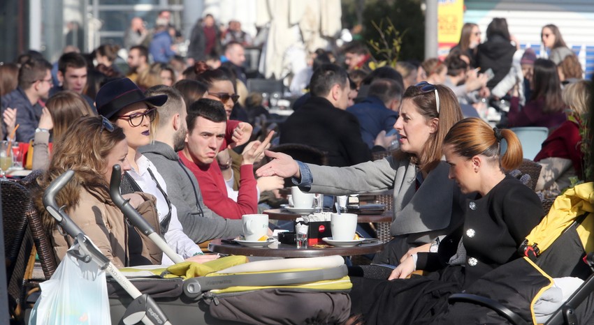 Sada je na udaru mlađi deo populacije koji najmanje poštuje mere