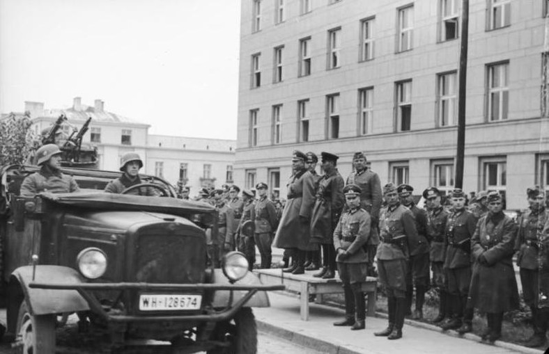 W tym samym dniu kiedy Lewandowska została pojmana, w Brześciu odbyła się parada zwycięstwa Wehrmachtu oraz Armii Czerwonej.