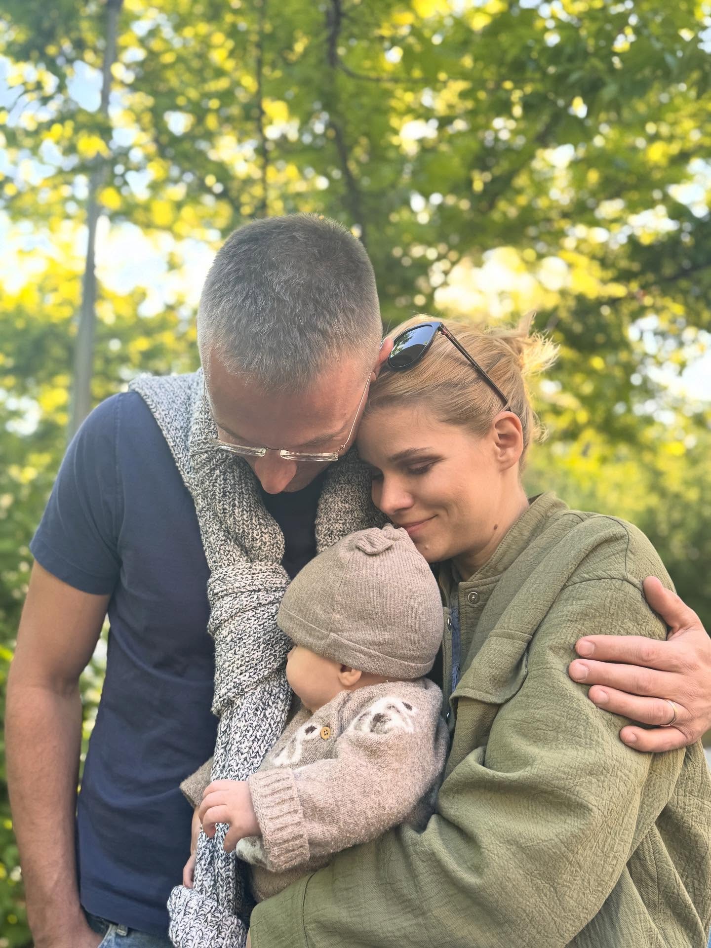 Michal Kovačič, jeho manželka Zuzana Kovačič Hanzelová a dcérka Mila. 