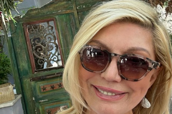 DVA INTIMNA SNIMKA SRPSKE VODITELJKE SU ISPLIVALA U JAVNOST: "Od sramote sam govorila deci da u školi ne pričaju da sam im majka"