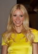 Gwyneth Paltrow itt a saját könyvének (My ​Father's Daughter) dedikálásán, Beverly Hills-ben látható. 39 éves, de legalább 10 évet letagadhatna.