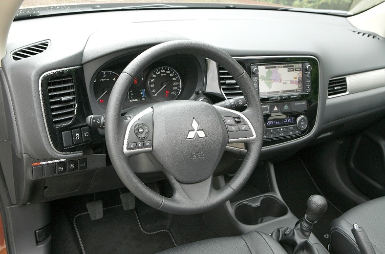 Mitsubishi Outlander bez tajemnic - zdjęcia